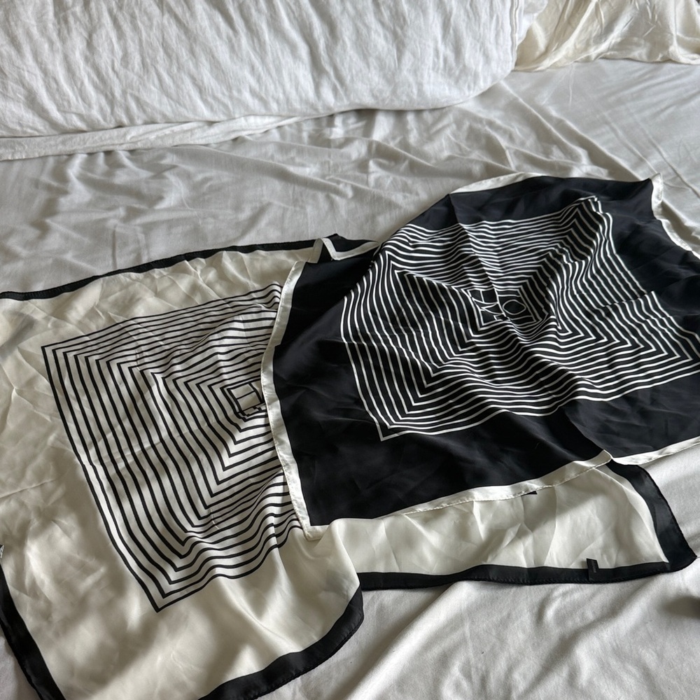 Black and White Geometric Pattern Scarf